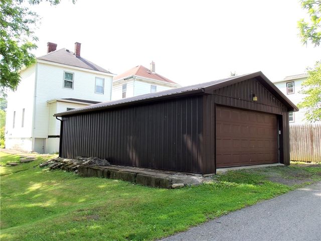 605 Duquesne Avenue, Canonsburg, PA 15317
