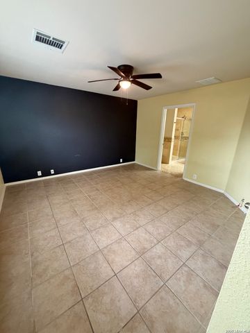 10319 Grand Club Dr, San Antonio, TX 78239