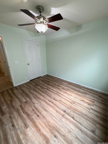 10319 Grand Club Dr, San Antonio, TX 78239