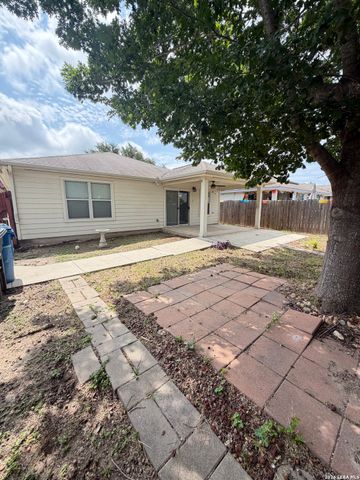 10319 Grand Club Dr, San Antonio, TX 78239
