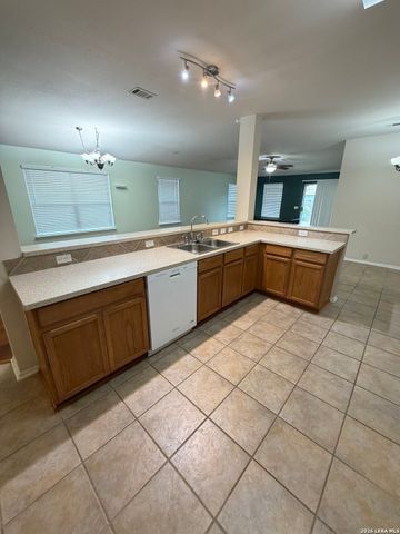 10319 Grand Club Dr, San Antonio, TX 78239