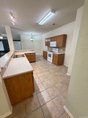 10319 Grand Club Dr, San Antonio, TX 78239