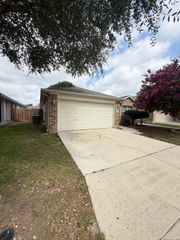 10319 Grand Club Dr, San Antonio, TX 78239