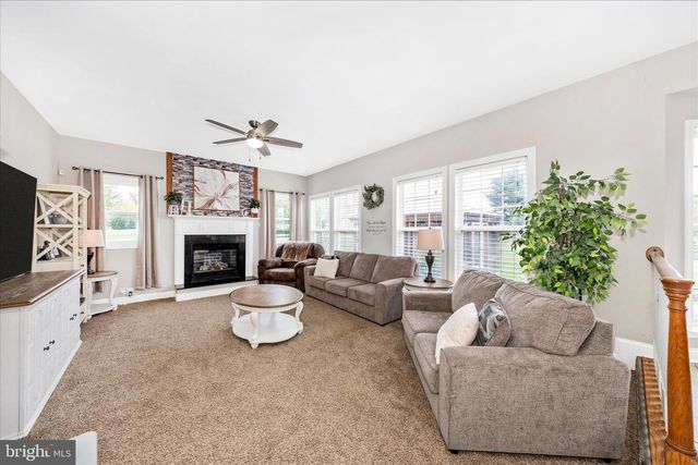 40 SWEET SHADE CT, Harpers Ferry, WV 25425