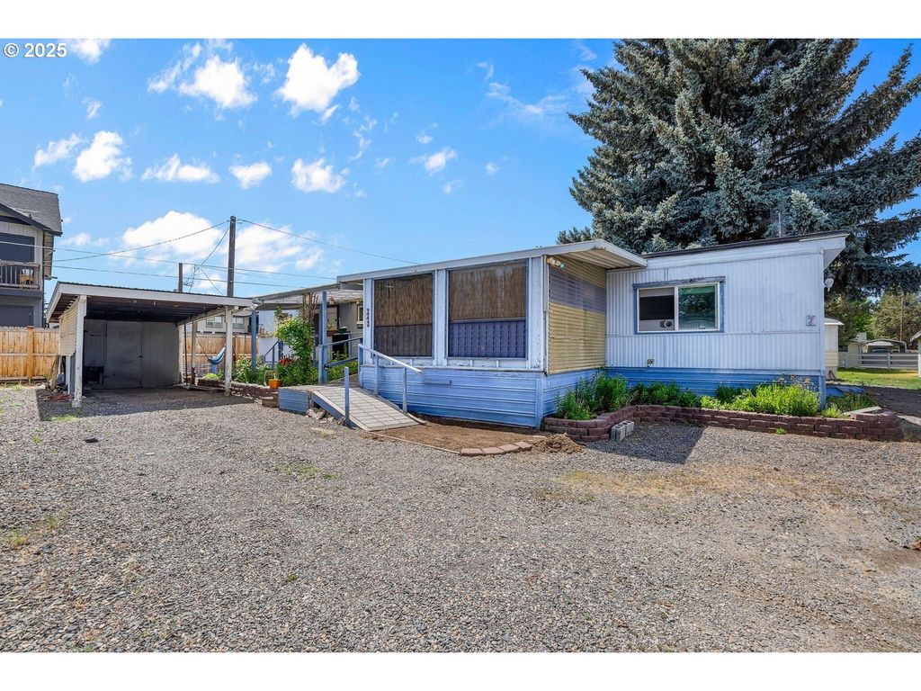 1833 Sw CANAL Blvd 7, Redmond, OR 97756