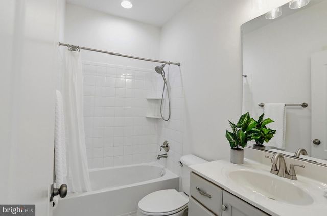 1312 VOLUNTEER DR, Brunswick, MD 21716