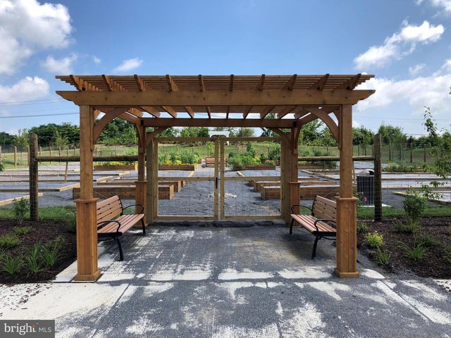 1312 VOLUNTEER DR, Brunswick, MD 21716