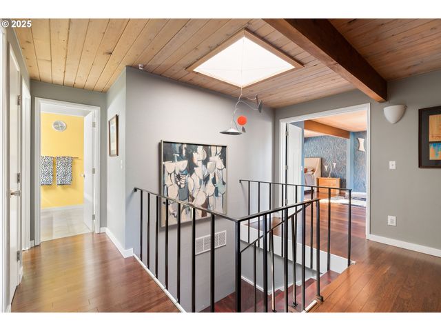 5544 Sw Wilbard St, Portland, OR 97219