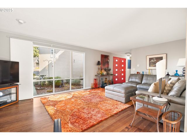 5544 Sw Wilbard St, Portland, OR 97219