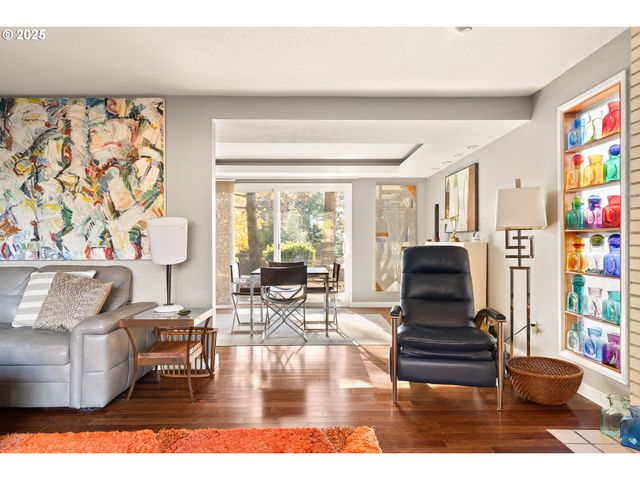 5544 Sw Wilbard St, Portland, OR 97219