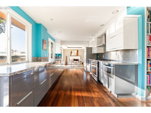 5544 Sw Wilbard St, Portland, OR 97219