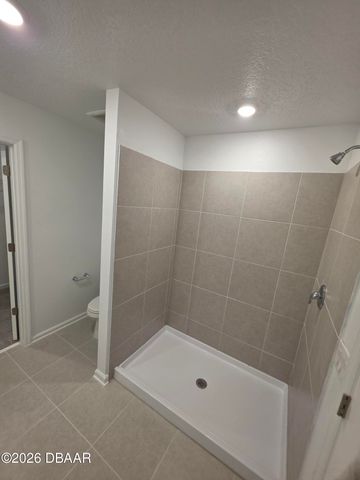 1243 Belle Isle Lane, Daytona Beach, FL 32124