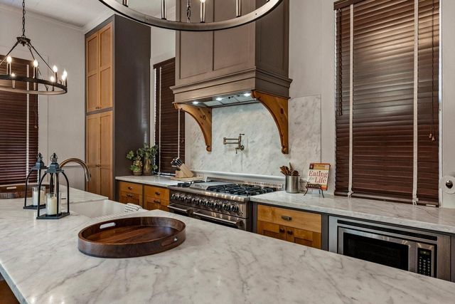 2110 Avenue O, Galveston, TX 77550
