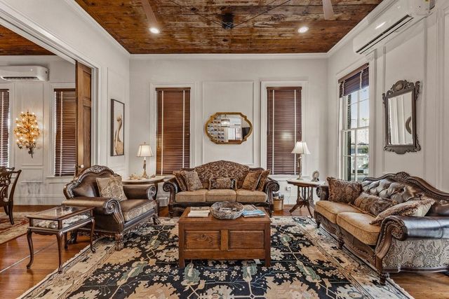 2110 Avenue O, Galveston, TX 77550