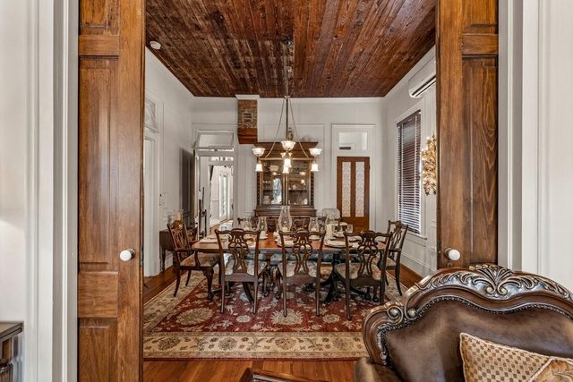 2110 Avenue O, Galveston, TX 77550