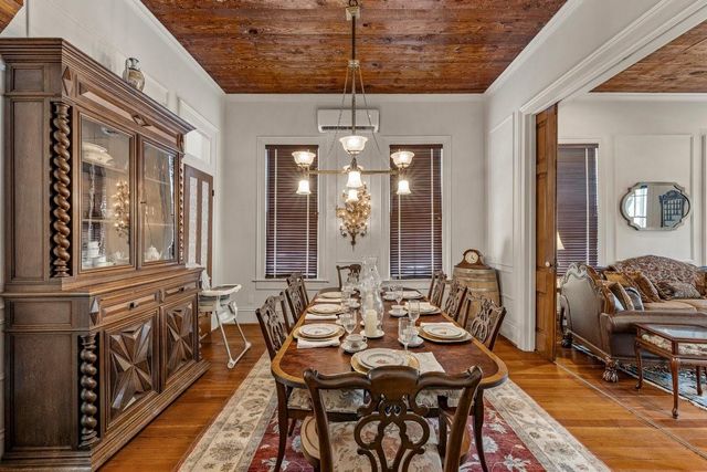 2110 Avenue O, Galveston, TX 77550