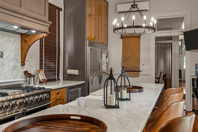 2110 Avenue O, Galveston, TX 77550