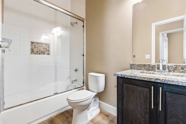 413 Henderson Street, Bonham, TX 75418