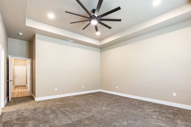 413 Henderson Street, Bonham, TX 75418