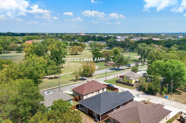 413 Henderson Street, Bonham, TX 75418