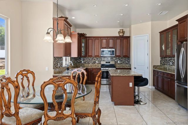 1946 Garrison, El Cajon, CA 92019
