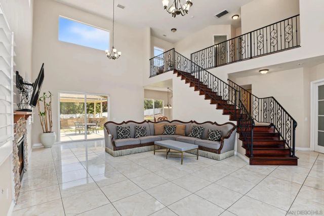 1946 Garrison, El Cajon, CA 92019