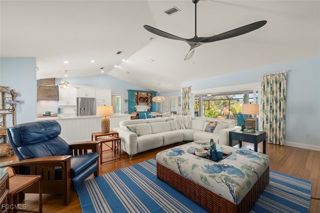 11940 Oakland DR, Bokeelia, FL 33922