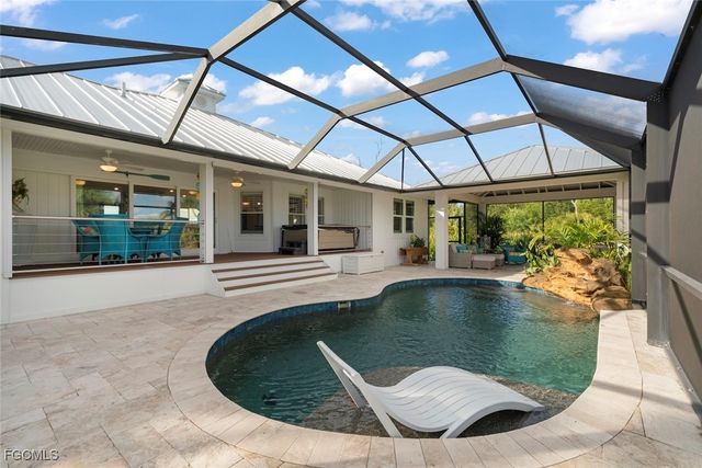 11940 Oakland DR, Bokeelia, FL 33922