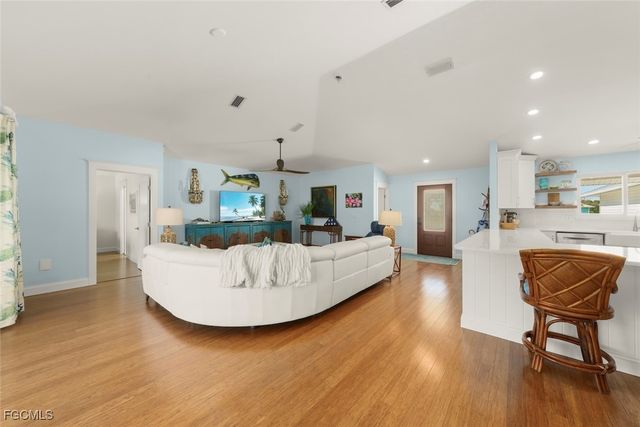 11940 Oakland DR, Bokeelia, FL 33922