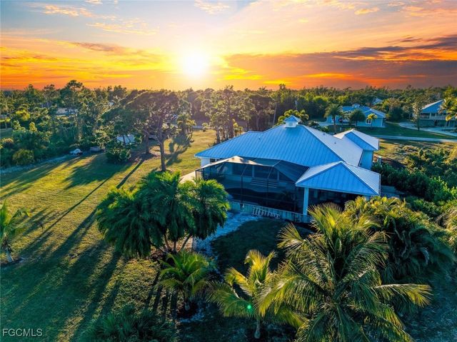 11940 Oakland DR, Bokeelia, FL 33922