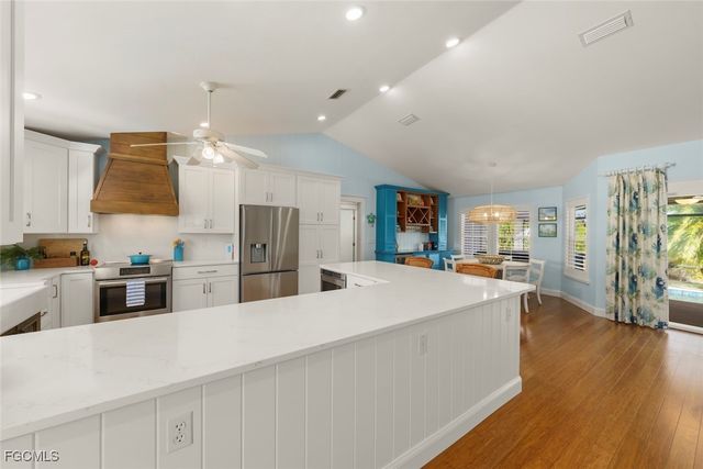 11940 Oakland DR, Bokeelia, FL 33922