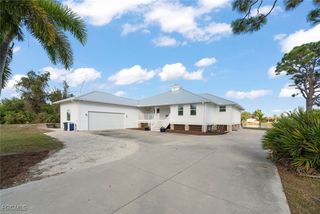 11940 Oakland DR, Bokeelia, FL 33922