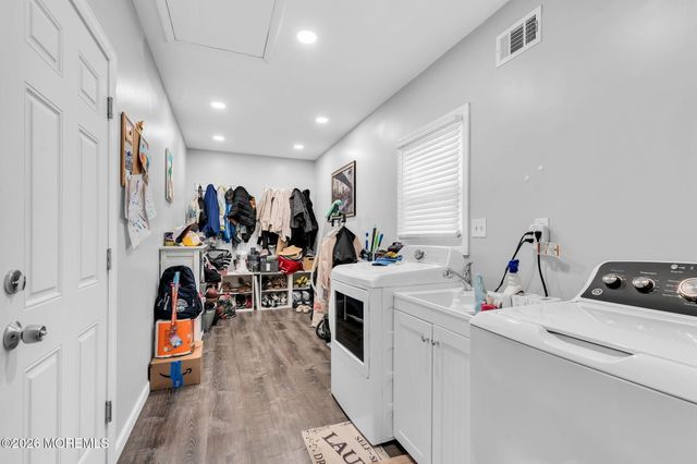 28 Five Points Road, Freehold, NJ 07728