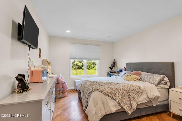 28 Five Points Road, Freehold, NJ 07728