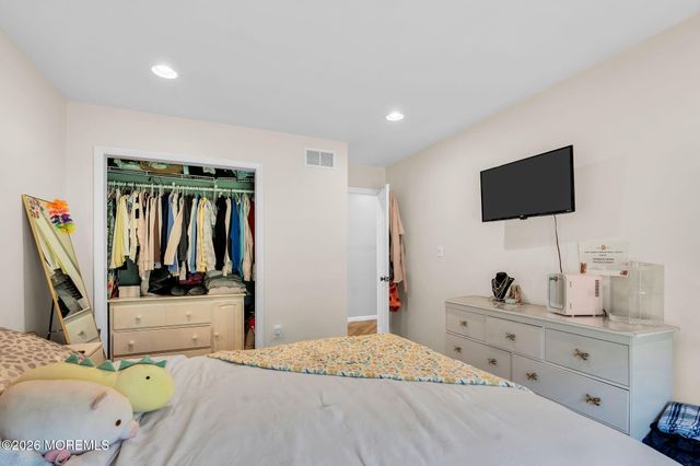 28 Five Points Road, Freehold, NJ 07728