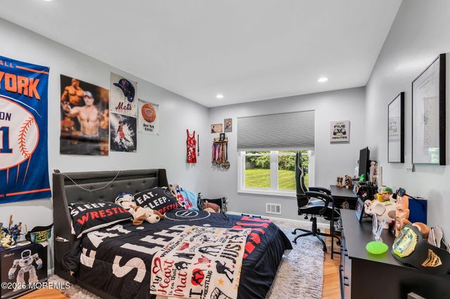 28 Five Points Road, Freehold, NJ 07728