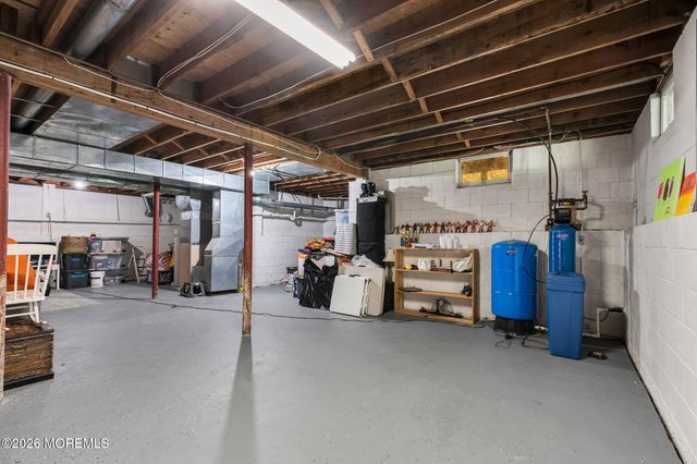 28 Five Points Road, Freehold, NJ 07728