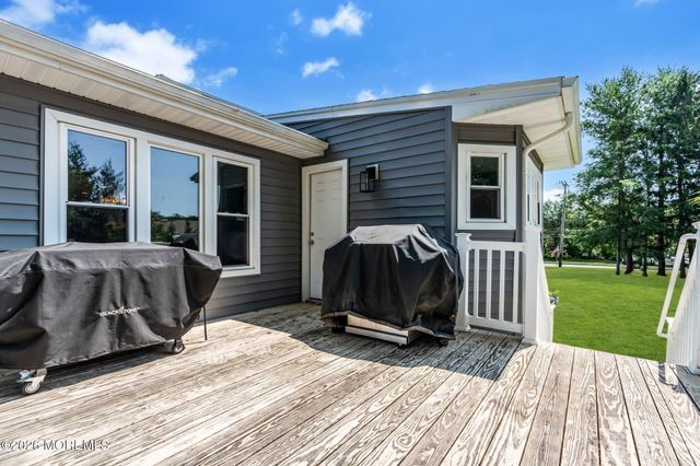 28 Five Points Road, Freehold, NJ 07728