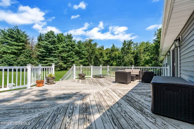 28 Five Points Road, Freehold, NJ 07728