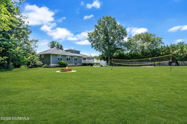 28 Five Points Road, Freehold, NJ 07728