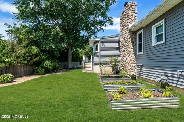 28 Five Points Road, Freehold, NJ 07728