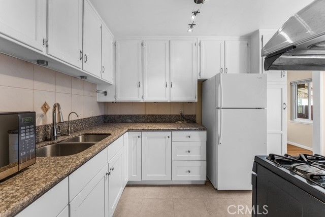 16809 E Devanah, Covina, CA 91722