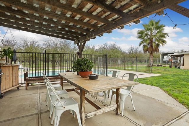 14527 Louise Ave, Ripon, CA 95366