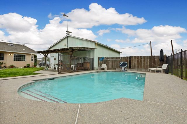 14527 Louise Ave, Ripon, CA 95366