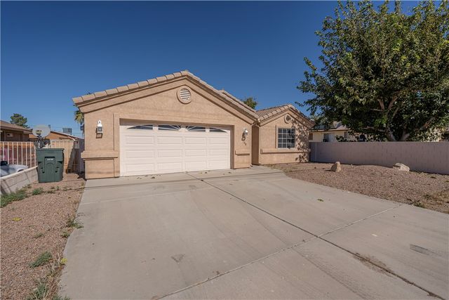 2739 Ross Avenue, Kingman, AZ 86401