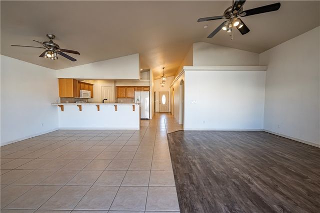 2739 Ross Avenue, Kingman, AZ 86401