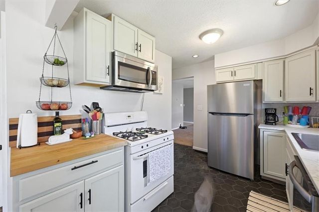 544 S 68 Street, Kansas City, KS 66111