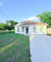 2205 Wellington Street, Greenville, TX 75401