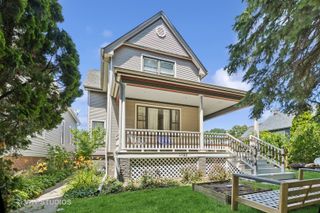 1723 Greenwood Street, Evanston, IL 60201