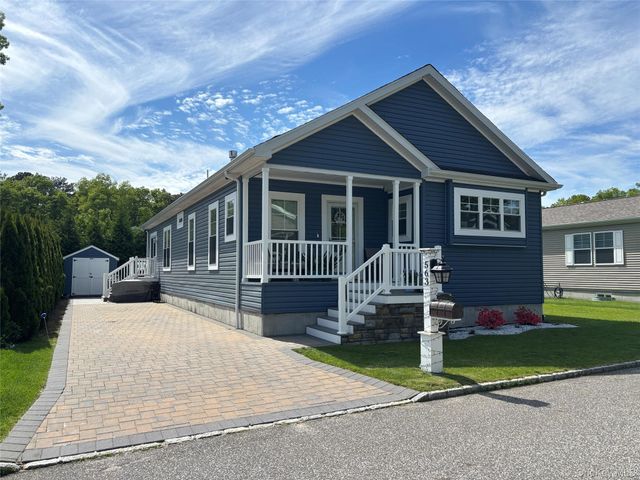 1661 Old Country Road 563, Riverhead, NY 11901